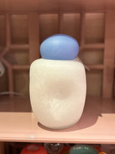 Load image into Gallery viewer, Medium Yuri Ceramic Vase
